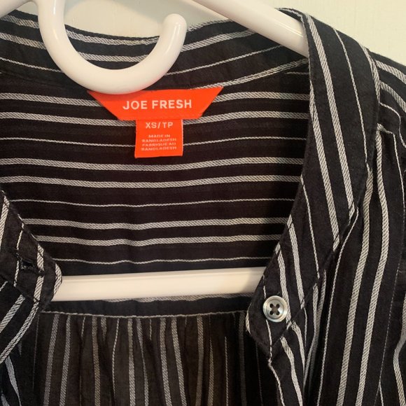 Joe Fresh Button Up Blouse Black & Whites Stripes w/ Mini Shoulder Ruffles XS - Picture 6 of 6